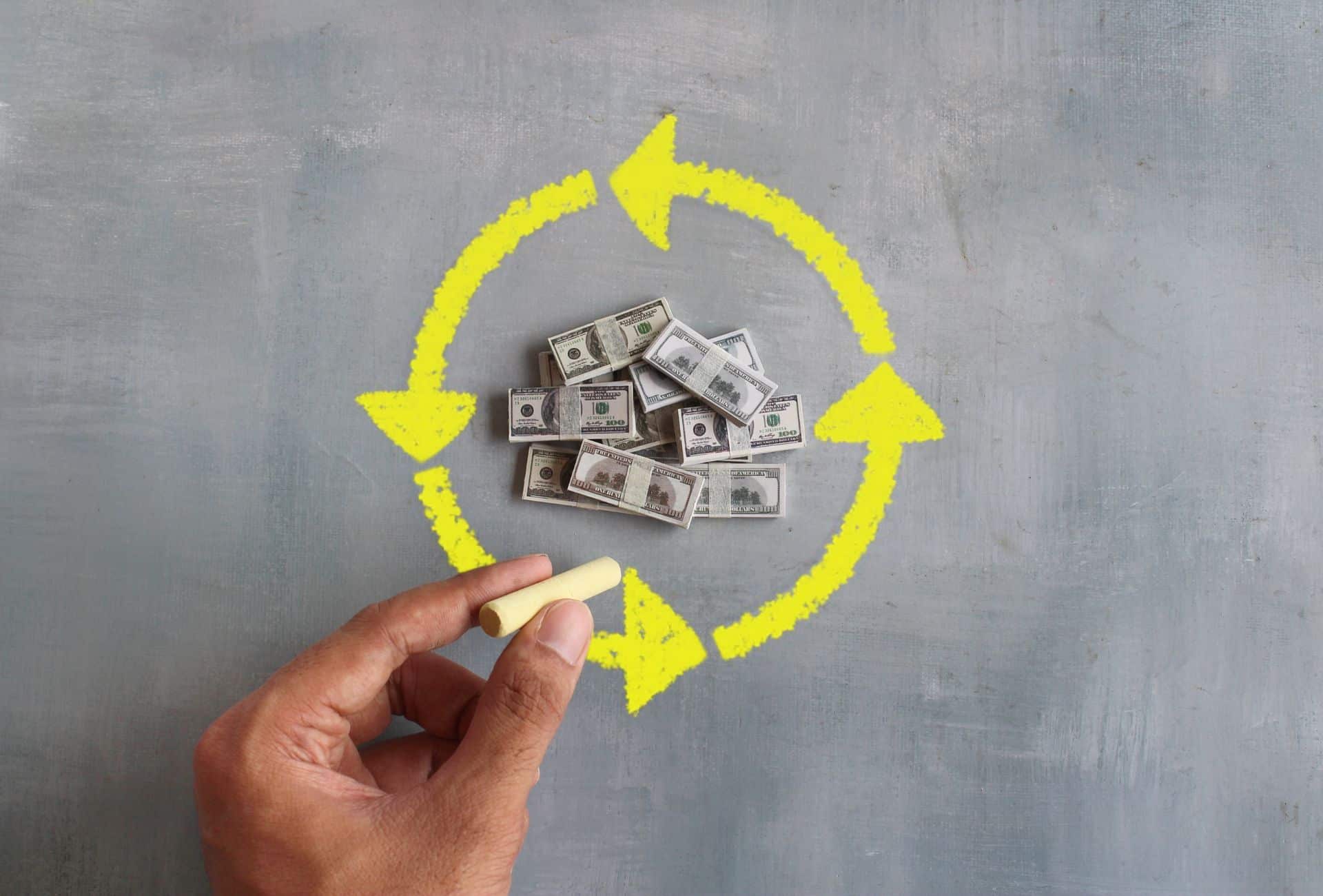 En este artículo aprenderemos sobre el flujo de efectivo: qué es, para qué sirve y cómo calcularlo.